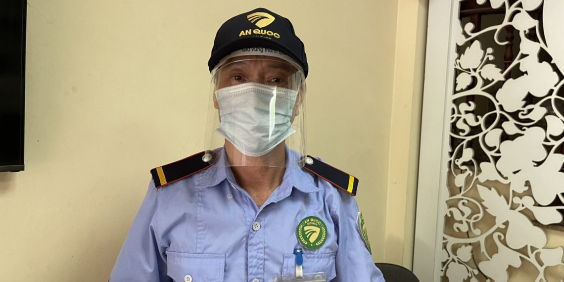 Kính chắn giọt bắn – Bảo vệ nhân viên và bảo vệ cộng đồng