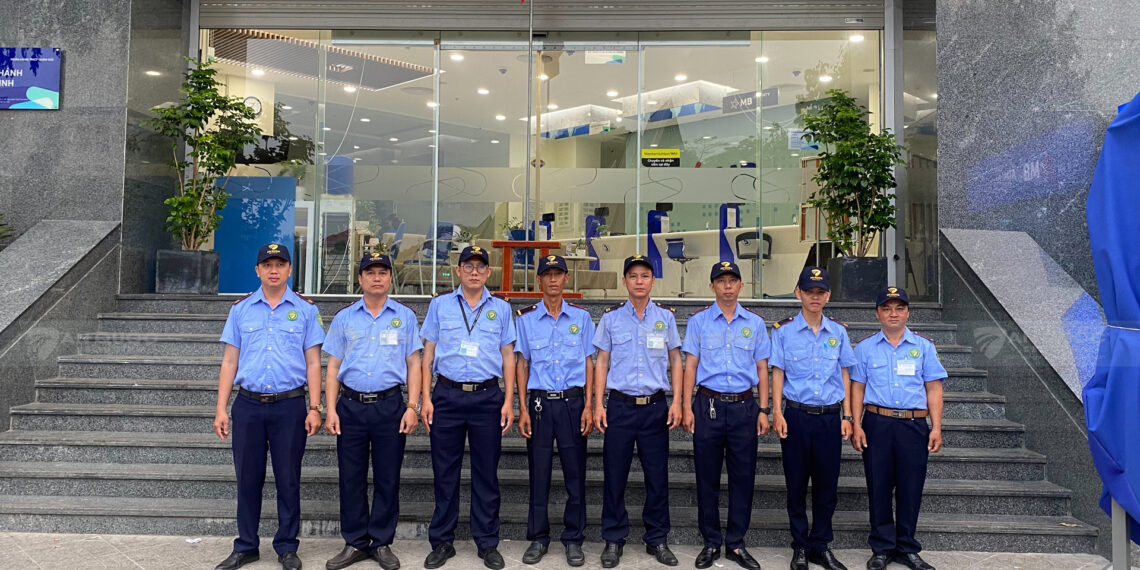 Cẩn Trọng Dịp Cuối Năm: Vai Trò Của Nhân Viên Bảo Vệ